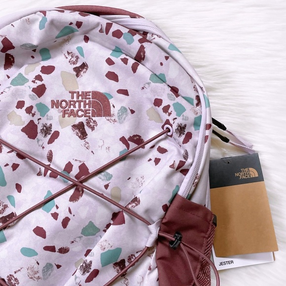 The North Face Women’s Jester 27 Liter Backpack - Picture 2 of 7